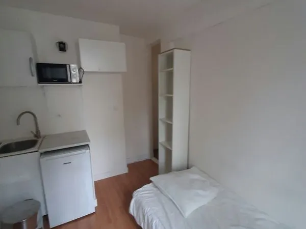 Studette Paris 3eme