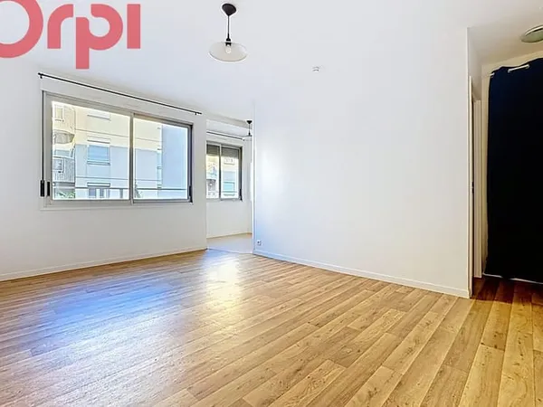 Studio 1 pièce 27 m²