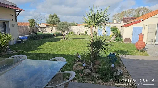 Maison 9 pièces 251 m²