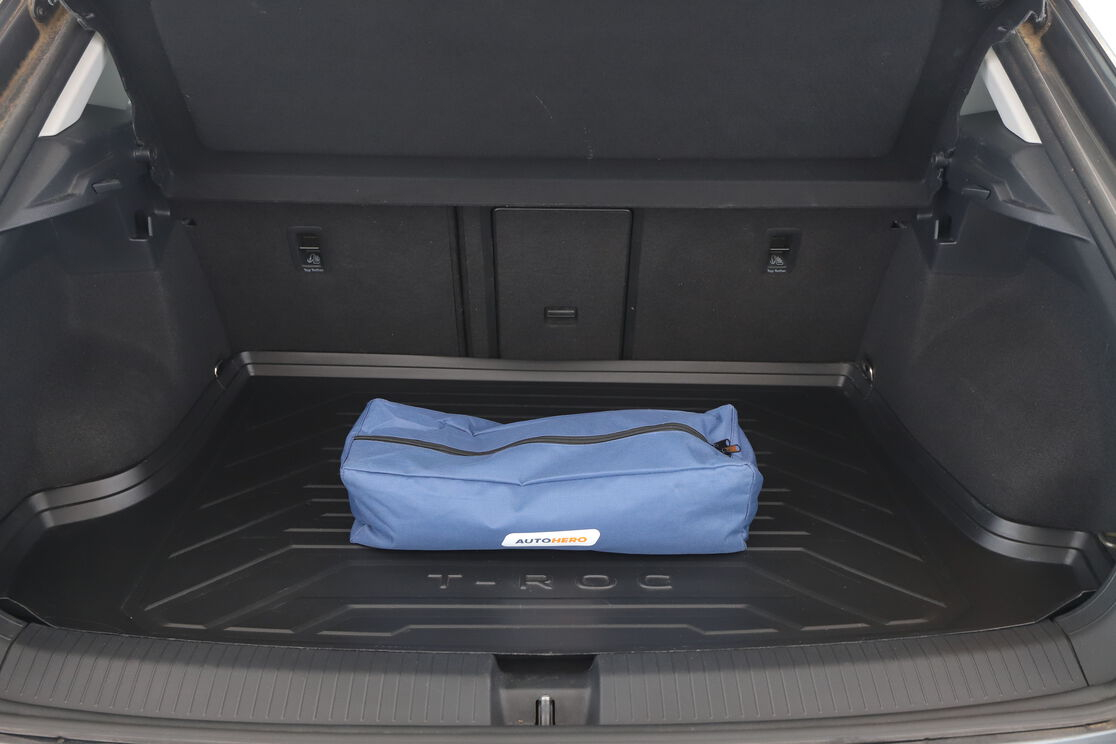 Volkswagen T-Roc 1.5 TSI EVO Carat — photo 16
