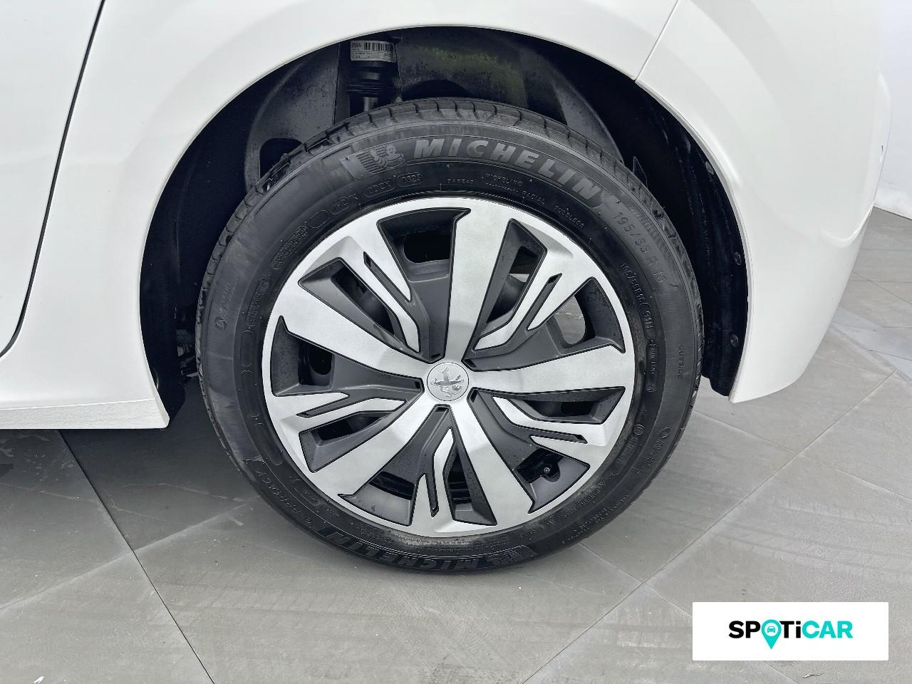 Peugeot 208 1.2 puretech 100ch s&s active — photo 11