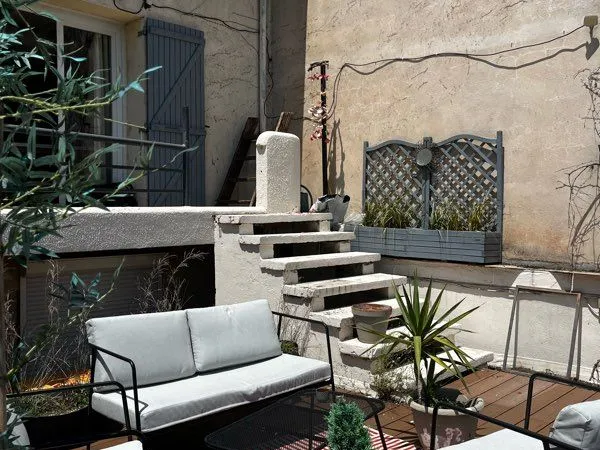 Duplex meublé avec terrasse - Villeneuve-lès-Avignon - Disponible du 1er septembre au 30 mai