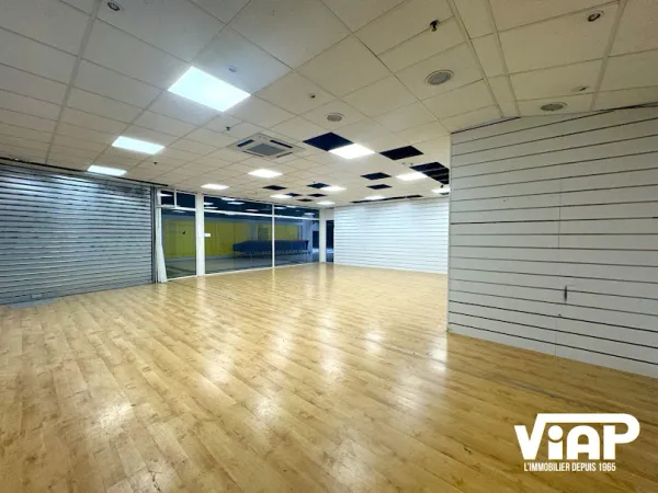 Local 310 m²