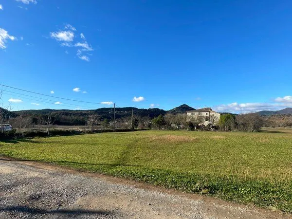 Terrain constructible 1800 m2