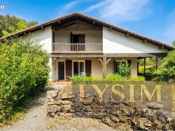 Maison 7 pièces 151 m²