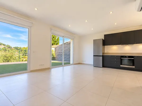 Maison Montauroux 3 pièces de 62 m2 avec exterieur