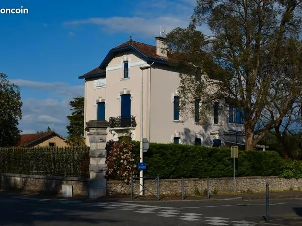A vendre - Appartement T2 de 48 M2 avec cave de 15 M2 et parking