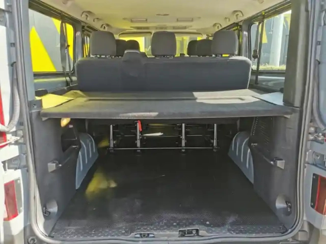 Renault Trafic l2h1 3,0t 9 places zen 2.0 dci — photo 8