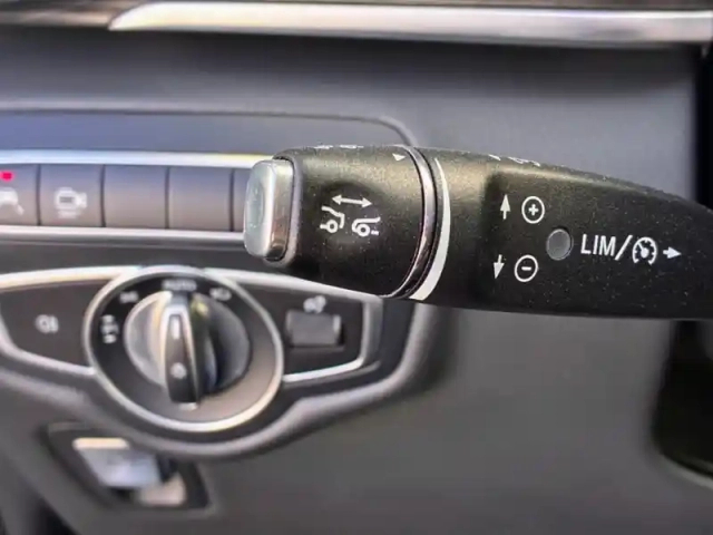 Mercedes Cla sse v 300 d extra-long avan — photo 32