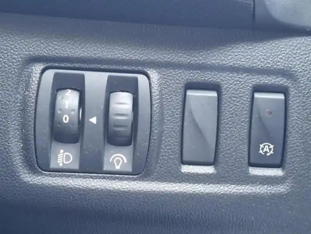 Renault Clio iv trend energy tce 90 — photo 23