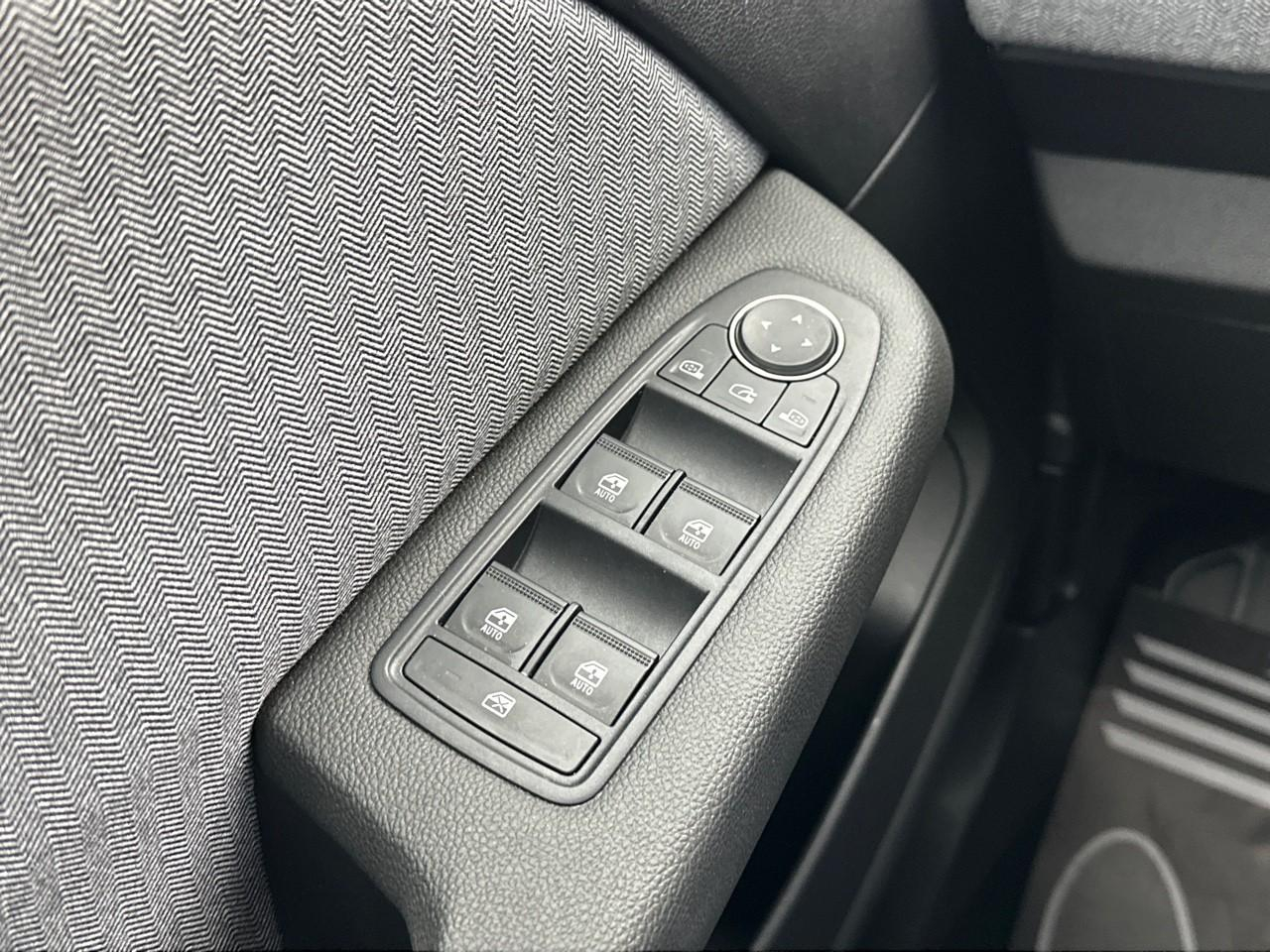 Renault Clio tce 90 ch gsr2 techno — photo 15