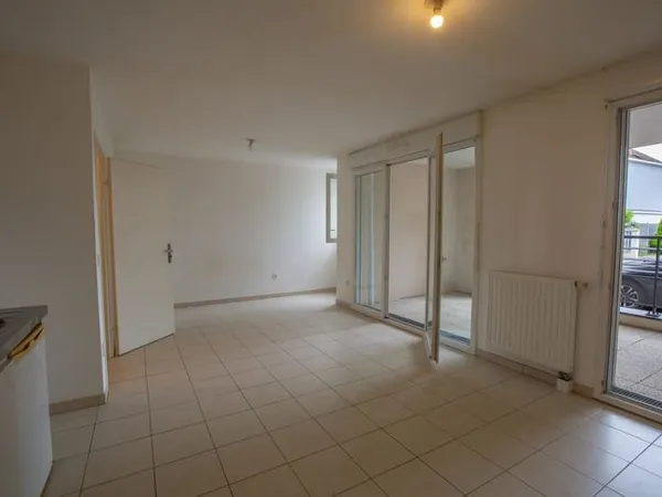SUPERBE STUDIO AVEC TERRASSE