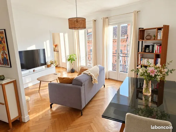 Toulouse Les Chalets — T3 de charme, lumineux et traversant, avec deux balcons