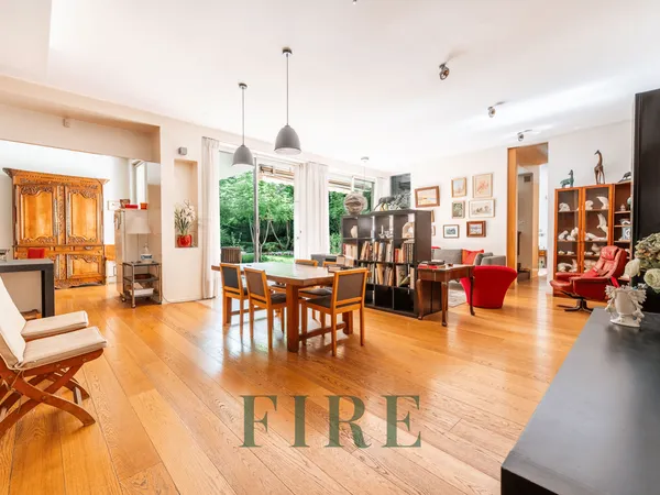 Appartement 4 pièces 153 m²