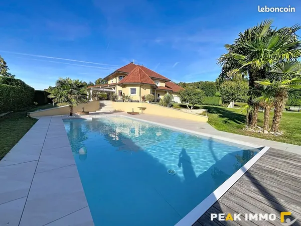 Propriété 6 pièces 160 m²