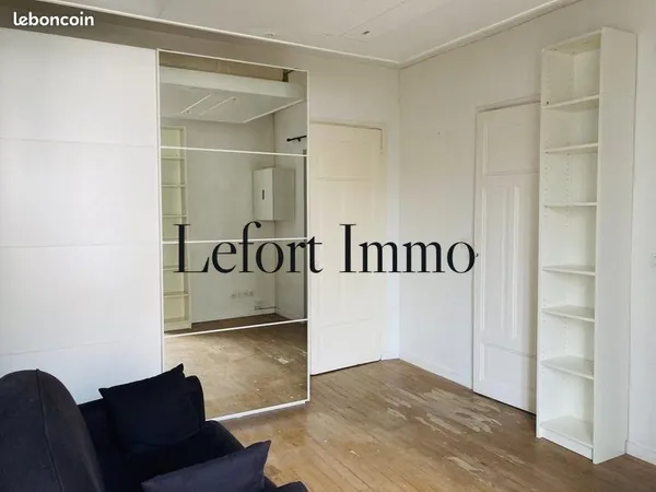 Studio 1 pièce 26 m²
