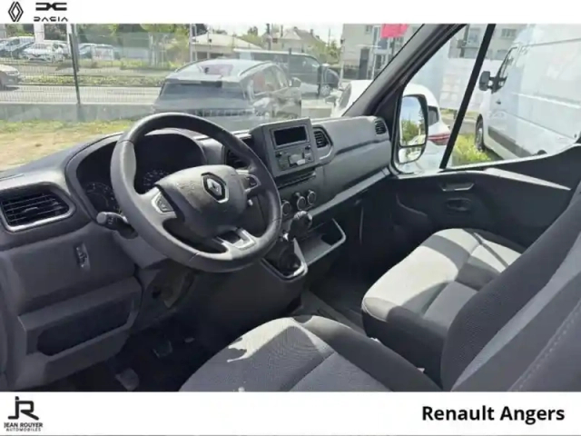 Renault Master fg f3300 l2h2 2.3 blue dci 135ch confort euro6 — photo 7