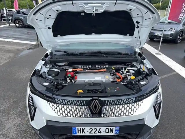 Renault Scenic e-tech électrique 220 ch grande autonomie — photo 18