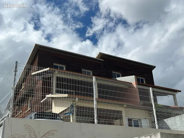 F4 duplex en colocation