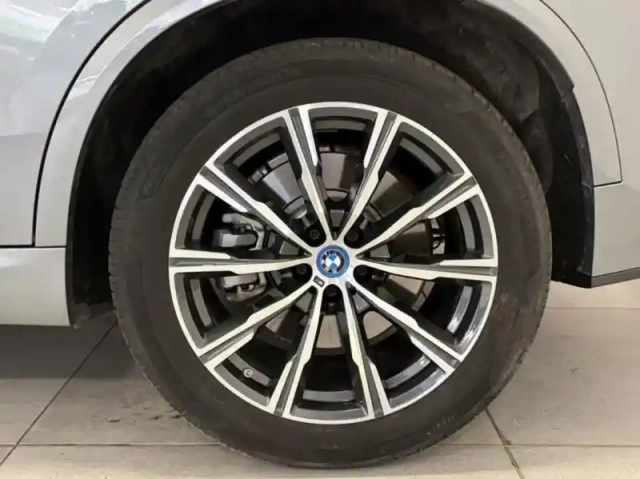 Bmw X5 xdrive50e 489ch m sport — photo 9