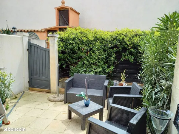 ROGNES (provence) T3 / jardin sans vis a vis 61m2