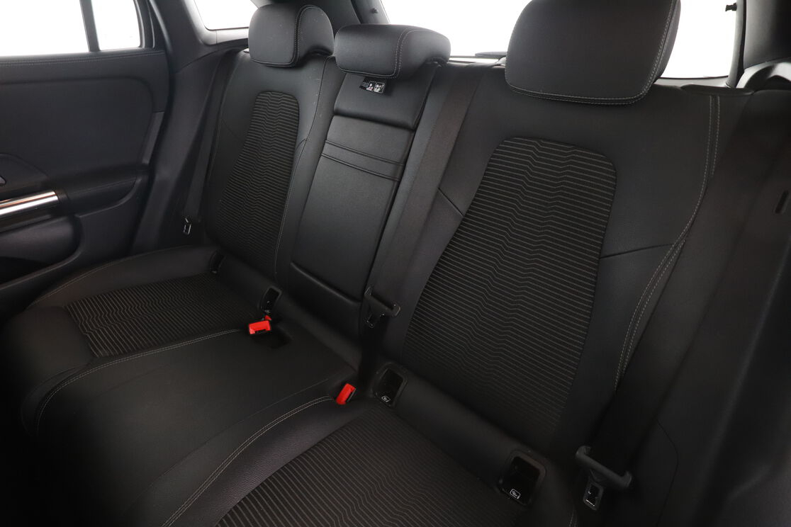 Mercedes-Benz EQA 250 Progressive Line 66.5 kWh — photo 13