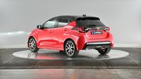 Toyota Yaris 116h Première 5p — photo 8