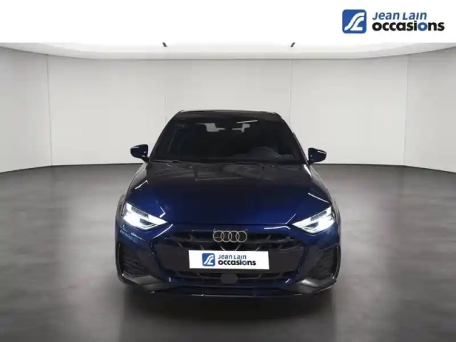 Audi A3 sportback tfsi mild hybrid 150 s tronic 7 — photo 2