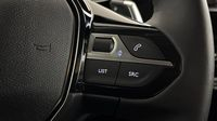 Peugeot 2008 1.2 PureTech 130ch S&S Allure Pack EAT8 — photo 25