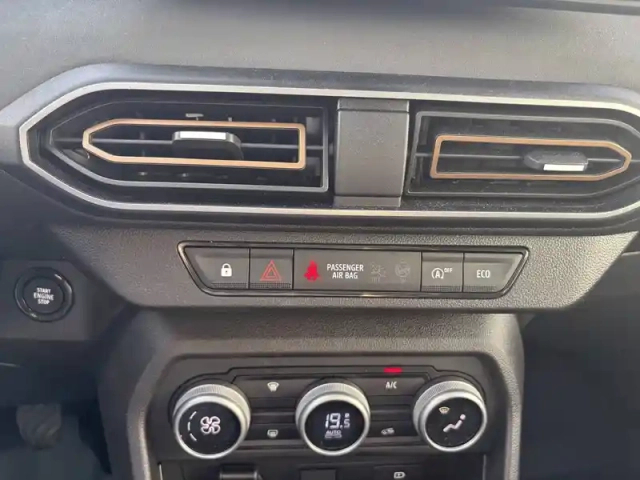 Dacia Sandero eco-g 100 gsr2 — photo 12