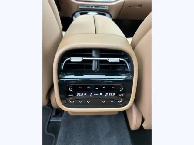 Mercedes Classe E 220 d 4matic amg line berline — photo 13