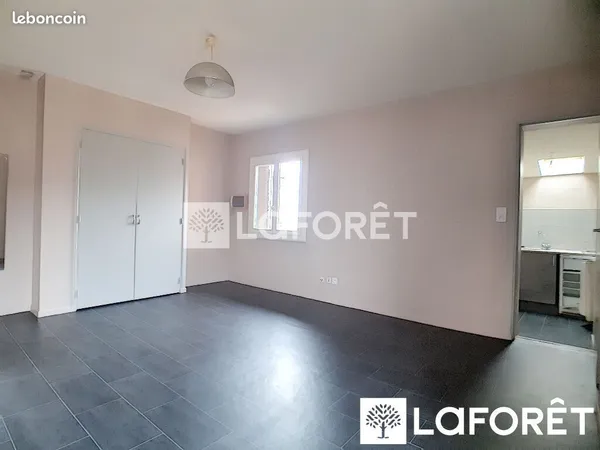 Studio 1 pièce 25 m²