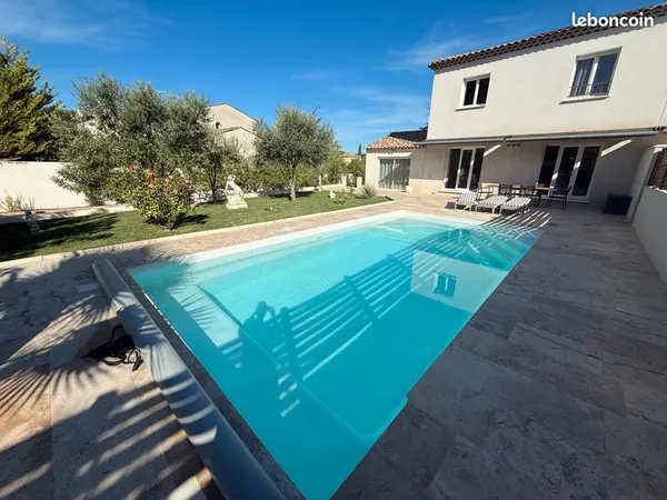 Villa contemporaine 130m2 hab sur 1300m2 de terrain Aix en Provence