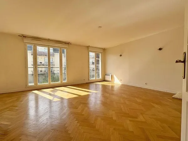 Appartement 9 pièces 172 m²