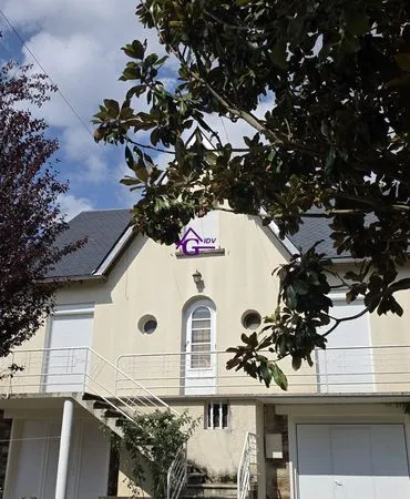 Naucelle Maison t5 à rénover