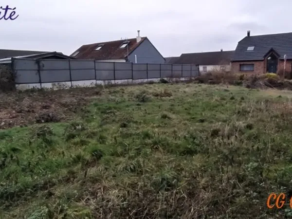 Terrain 800 m²
