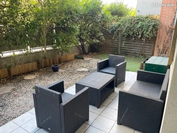 Location meublé T2 47m2, Sept Deniers, rez de jardin