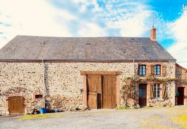Maison en pierre sans vis à vis - Grand potentiel