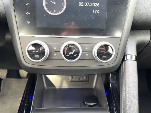 Renault Kadjar blue dci 115 — photo 30