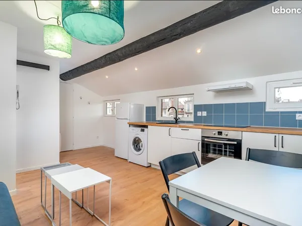 Appartement T2 - 31 m² - Cours Julien