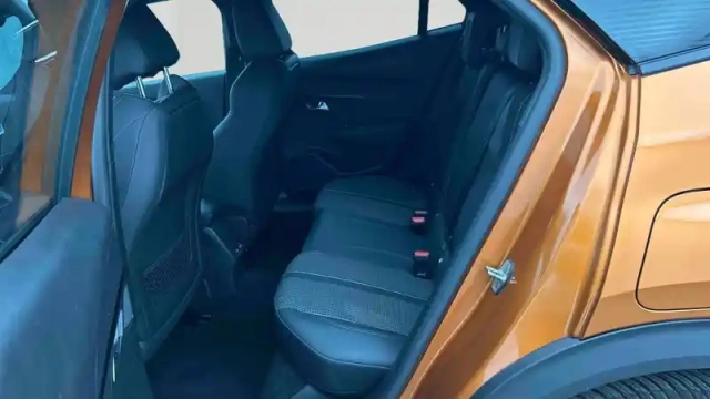 Peugeot 2008 puretech 130 s&amp;s eat8 — photo 101