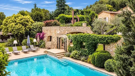 Villa 6 pièces 286 m²