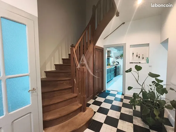 Maison de ville 8 pièces 164 m²