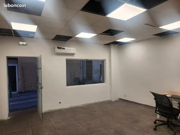 Local commercial 80 m² - Marseille 1er - Vente ou location