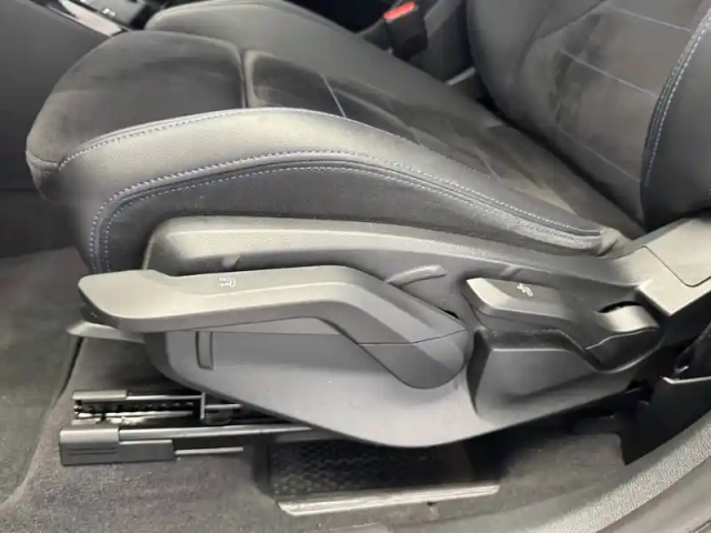 Bmw X1 sdrive 18i 136ch dkg7 — photo 24