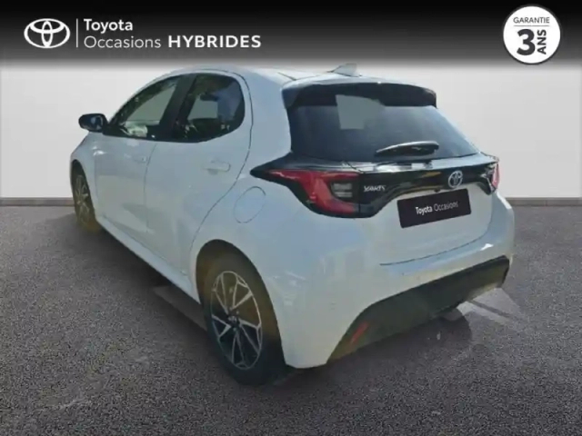 Toyota Yaris 116h design 5p my22 — photo 2