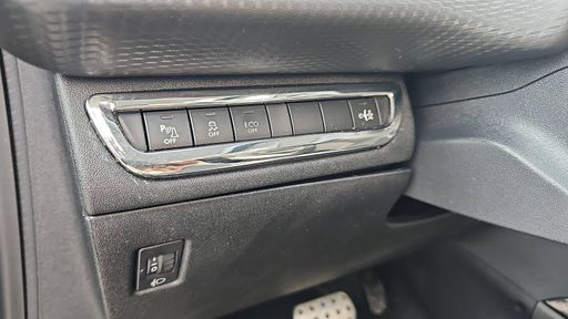 Peugeot 2008 1.2 PureTech 82 EAT6 - Active – 2017 – 151891 km – Essence – Boîte Automatique — photo 4