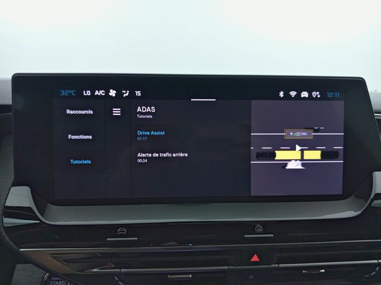 Citroën C5 X hybride rechargeable 225 s&s e-eat8 shine — photo 31