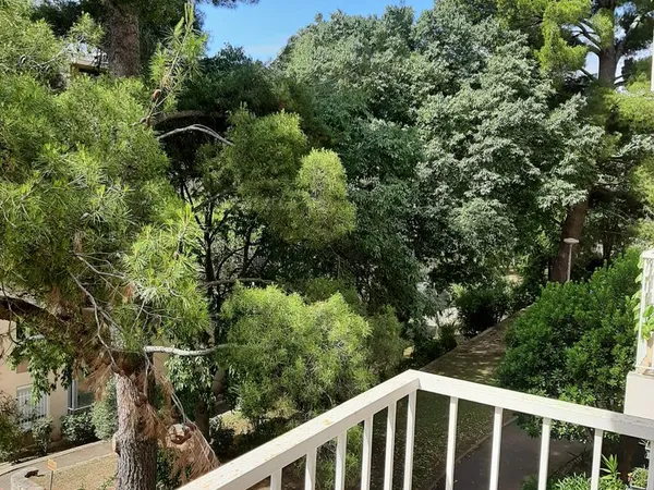 Location appartement meublé NIMES