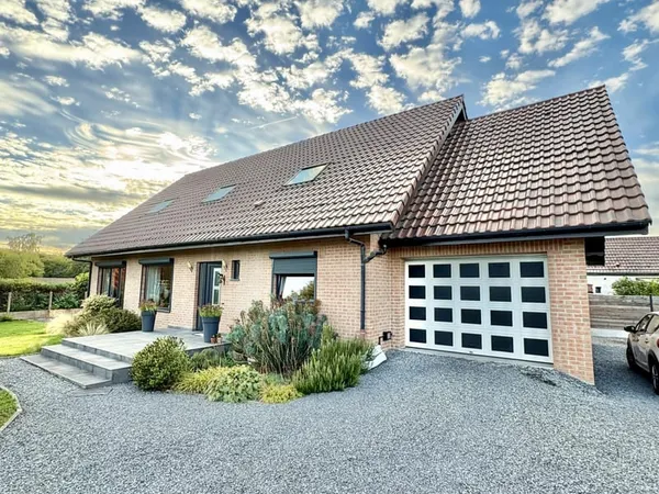Maison 7 pièces 176 m²